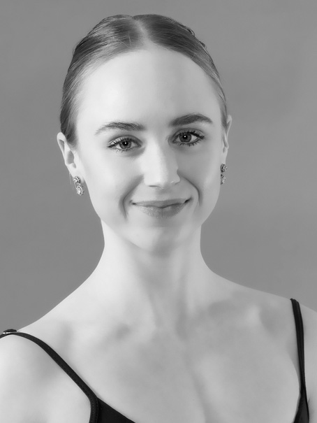 Laura_Kaljunen_02_portret